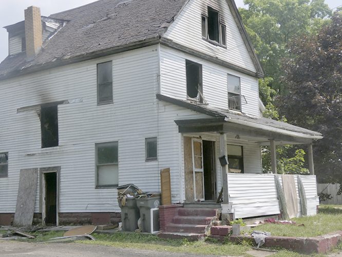 Two hurt in Youngstown fires